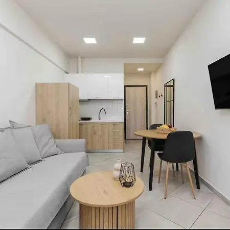 Ladadika Urban #13 *